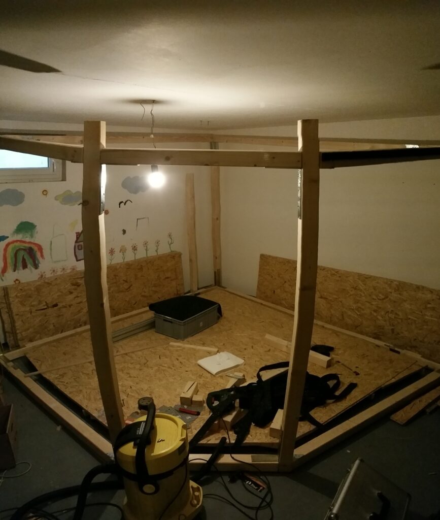 Das Balkengerüst steht